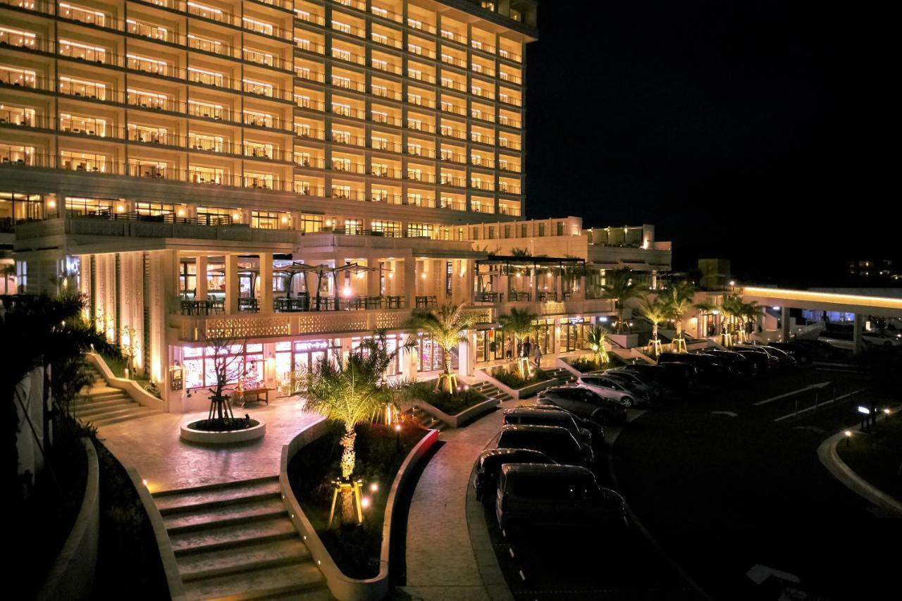 Ala Mahaina Condo Hotel Motobu Exteriör bild