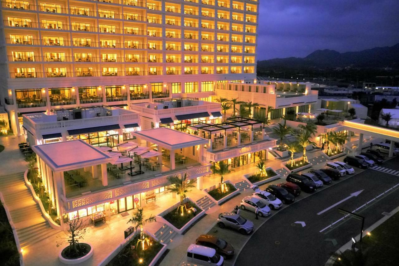 Ala Mahaina Condo Hotel Motobu Exteriör bild